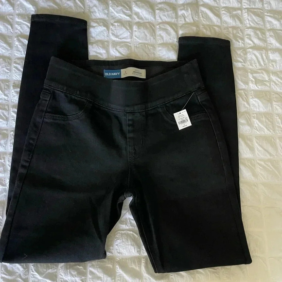 Old Navy black pull on skinny denim - Picture 3 of 9
